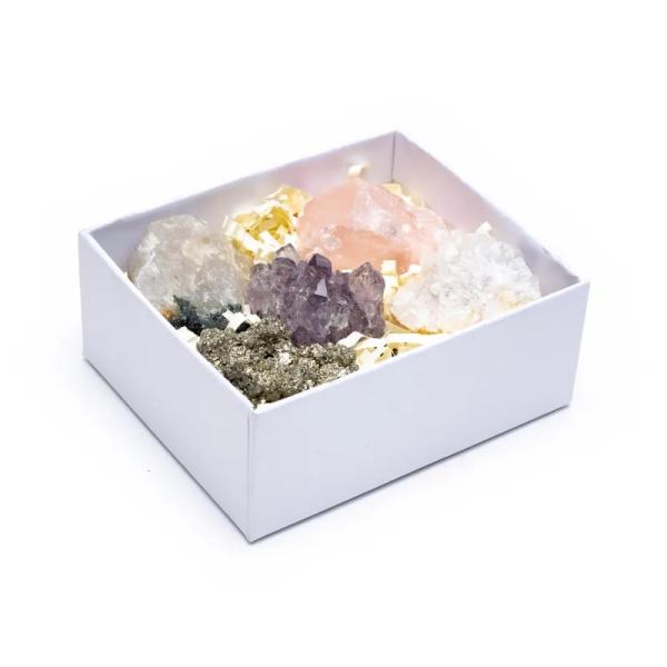 5 rohe Kristallsteine in schöner Geschenkbox
