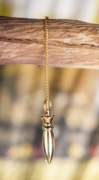 Das vergoldete Karnakpendel aus Messing - Ihr Schlüssel zu verborgenen Schichten von Wissen und Wahrnehmung